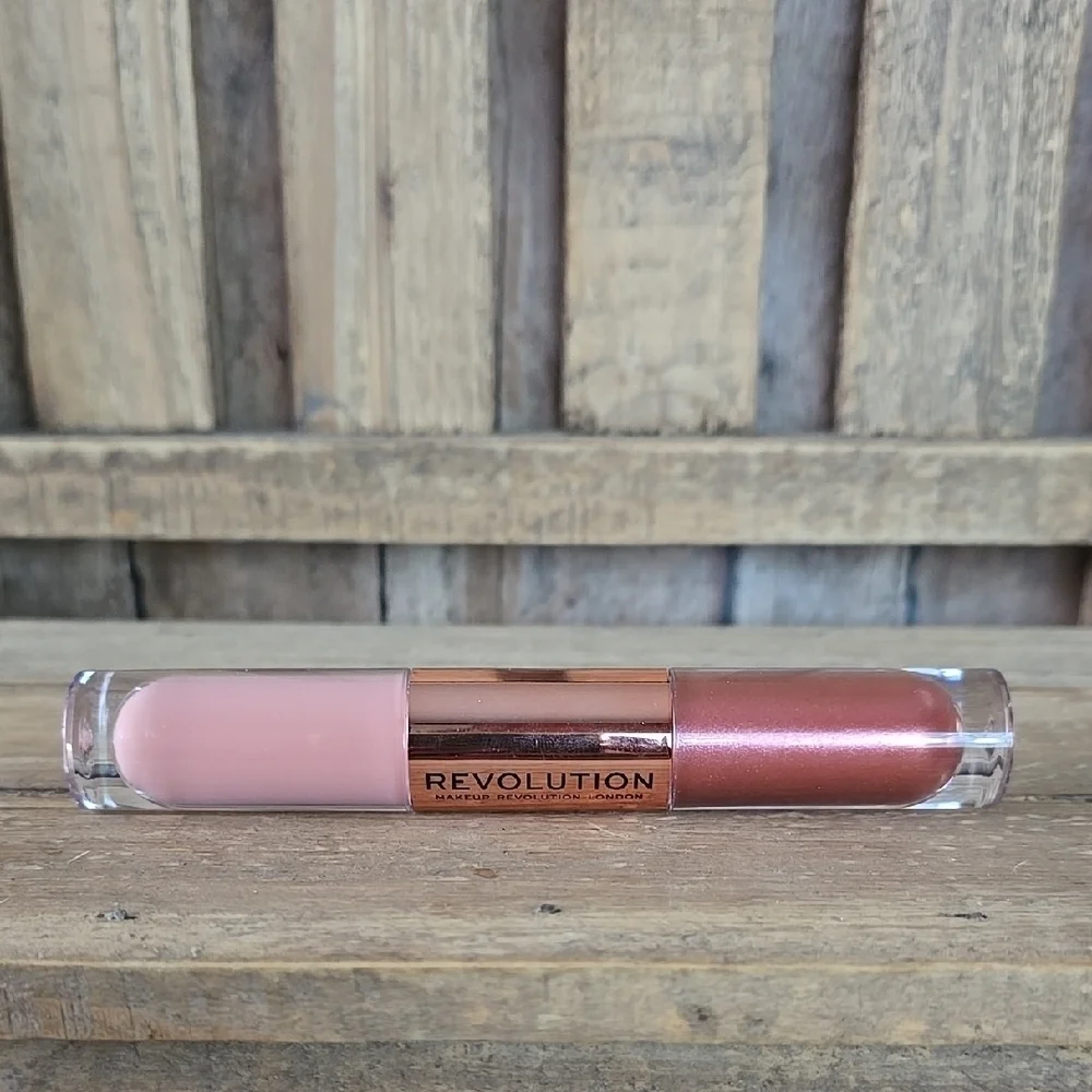 Revolution Double Up Liquid Shadow-Infatuated